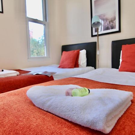 Lovely Twin Bed Studio Near Coventry Shopping Centre Exterior photo